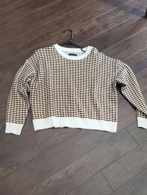SHEIN Brown  Cream and Yellow Sweater Size Medium EUC